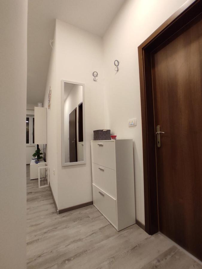 Apartment Ravnice Omiš Eksteriør billede
