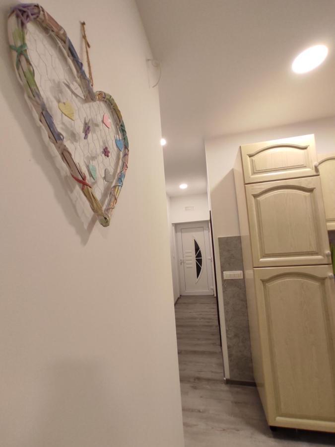 Apartment Ravnice Omiš Eksteriør billede