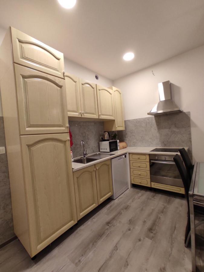 Apartment Ravnice Omiš Eksteriør billede
