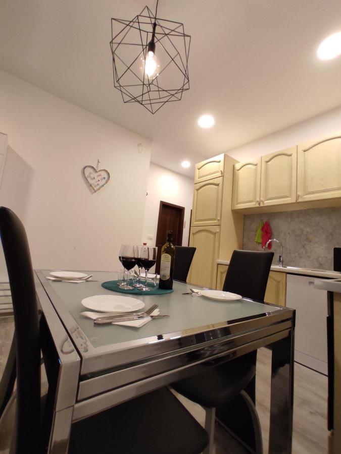 Apartment Ravnice Omiš Eksteriør billede