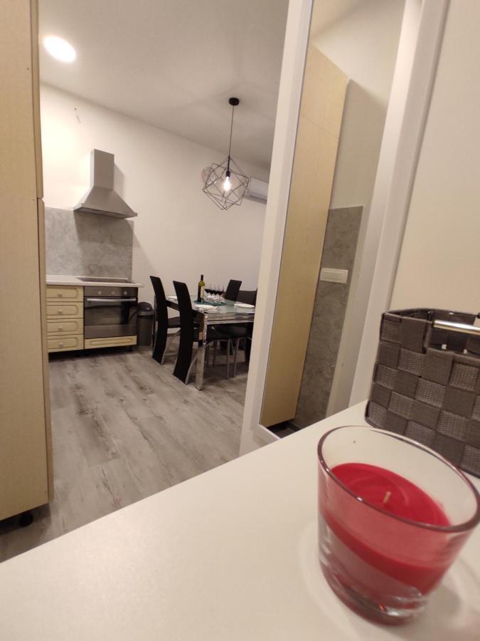 Apartment Ravnice Omiš Eksteriør billede