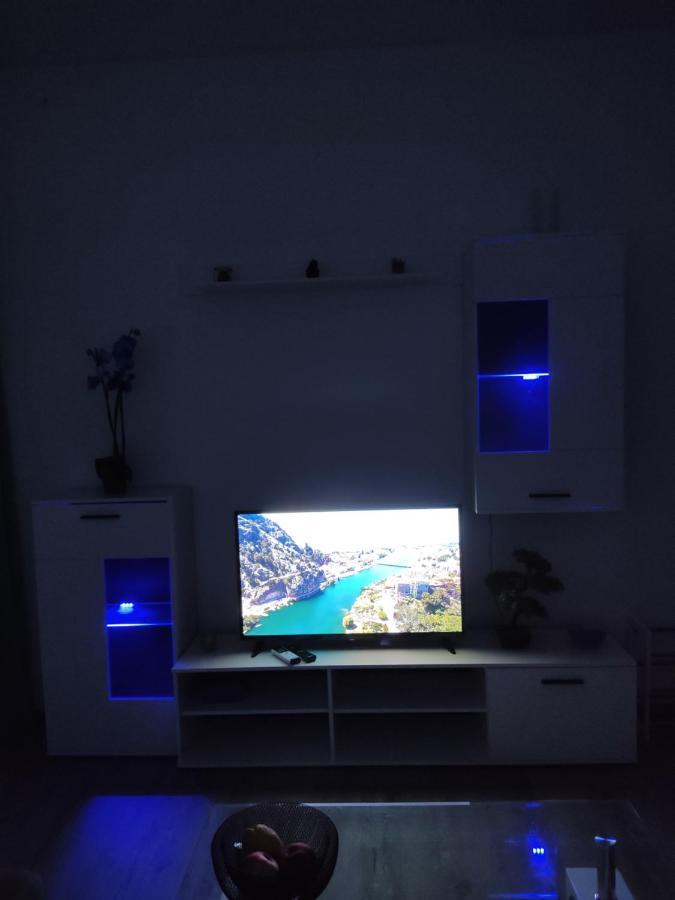 Apartment Ravnice Omiš Eksteriør billede