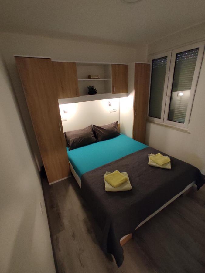 Apartment Ravnice Omiš Eksteriør billede