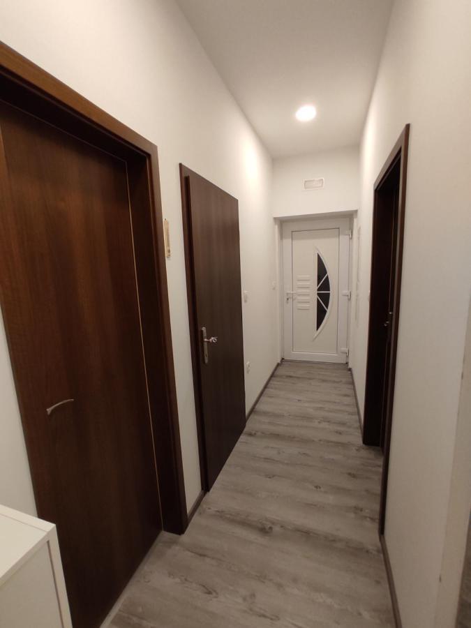 Apartment Ravnice Omiš Eksteriør billede