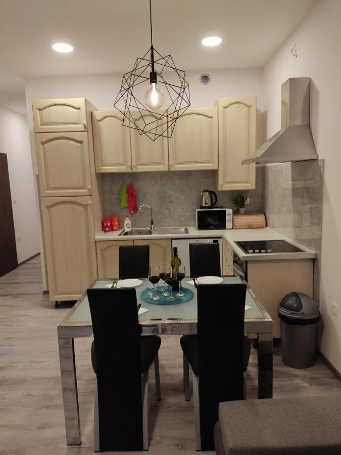 Apartment Ravnice Omiš Eksteriør billede