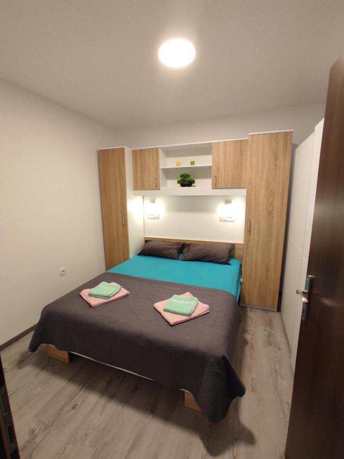 Apartment Ravnice Omiš Eksteriør billede